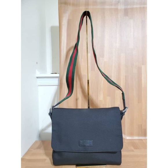 Authentic Gucci Web Strap Messenger Techno Canvas Bag - Picture 1 of 14